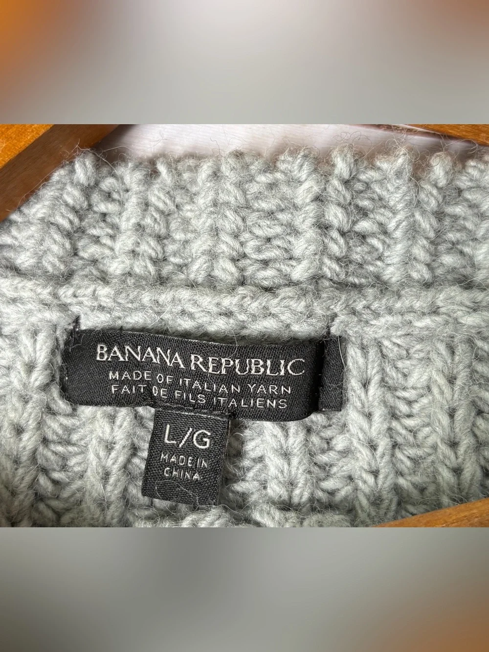 Banana Republic Italian yarn sweater - Picture 3 of 4